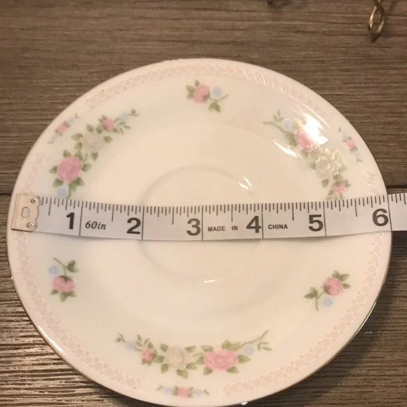 Crown Ming china bird of paradise floral pattern 4 cups and saucer set euc (a) - Picture 4 of 8